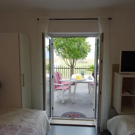 Topic Apartment *