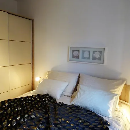 Topic Apartment *