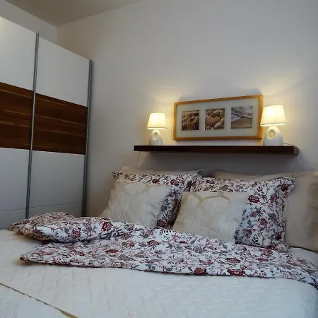 Topic Apartment *