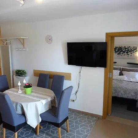 Apartment Topic