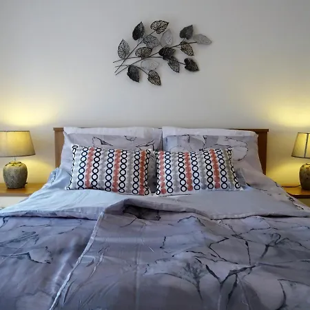 Topic Apartment *